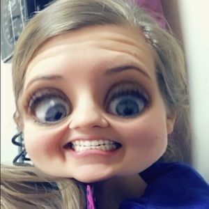 Meet your Posher, Laura